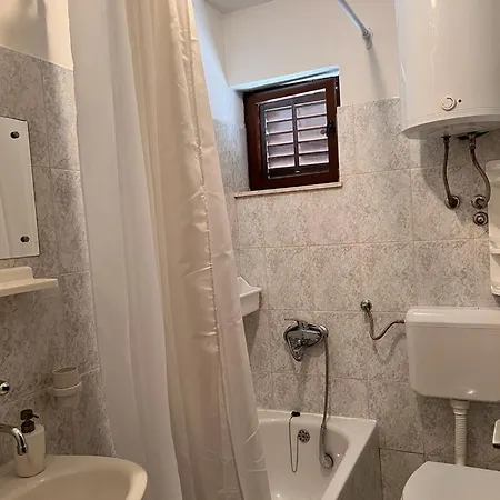 Apartment Beachfront Mery, Kneze *