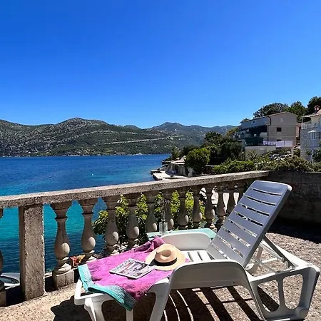 Apartment Beachfront Mery, Kneze *