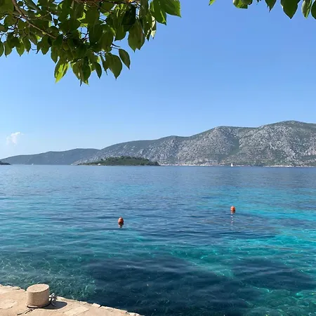 Apartment Beachfront Mery, Kneze Racisce