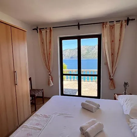 Apartmán Beachfront Mery, Kneze Račišće