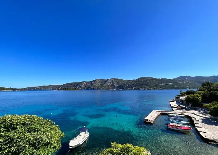 Beachfront Mery, Kneze 公寓 *