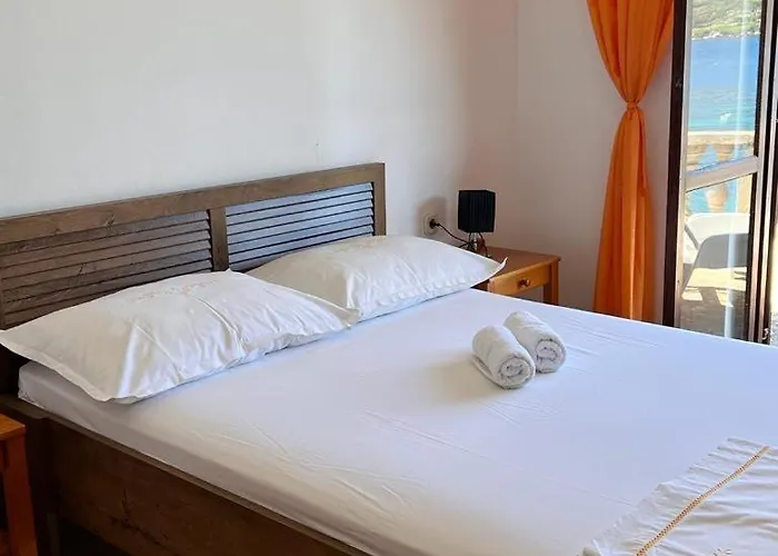 Beachfront Mery, Kneze 公寓 Račišće