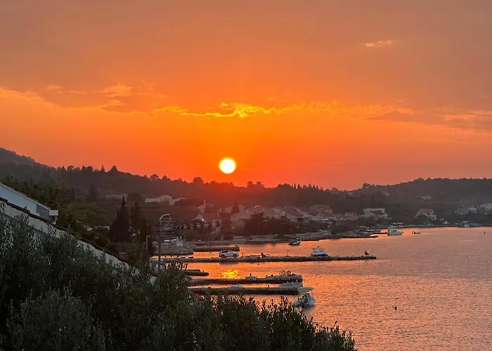 Beachfront Mery, Kneze 公寓 Račišće